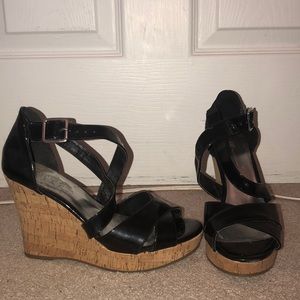 Black and brown wedges